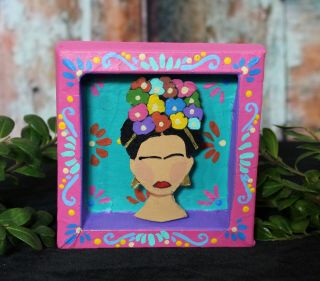 Sweet Handmade Papier Mache Frida Kahlo Shadow Box Hand Painted Mexican Folk Art