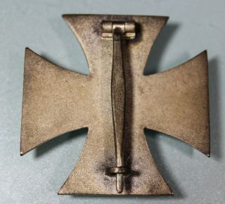 WW1 German EK1 Iron Cross First Class.  Magentic.  Frosting.  WW2 Issue.  MI275 2