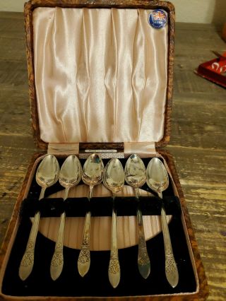 Vintage Sugar Spoons Made In England With Case (6)