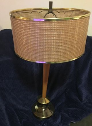 Vtg Mid Century Modern Wood & Brass Shapely Table Lamp