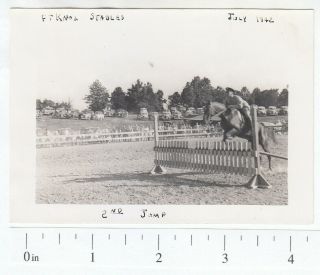 Us Army Soldier Horse Equestrian Jump Fort Knox Ky 1942 Snapshot Photo - P920