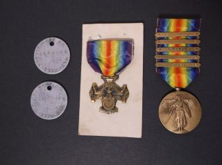 Us Ww1 Victory Medal With 5 Campaign Bars,  Dog Tags & Service Medal