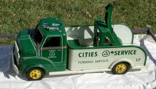 Marx Cities Service Towing Wrecker Service Tow Truck - Pressed Steel Tin Litho