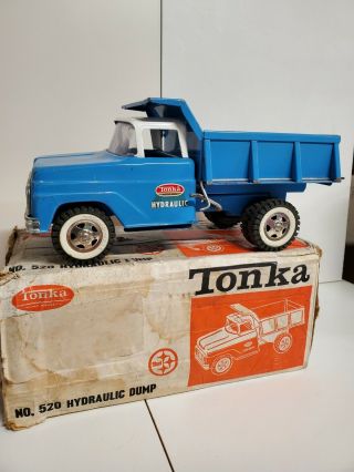 Vintage Tonka Blue Hydraulic Dump Truck No.  520 Great Shape.
