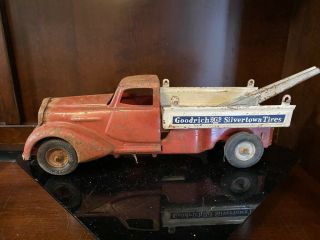 1930s Metalcraft Pressed Steel Toy Goodrich Silvertown Tires Tow Truck 10056