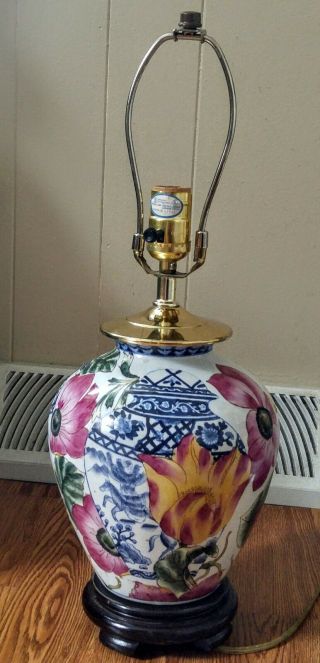Vintage Asian Floral With Lotus Flower Ginger Jar Table Lamp