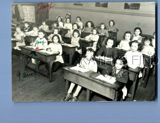 Found B&w Photo N,  0952 School Kids Sitting At Desks In Classroom