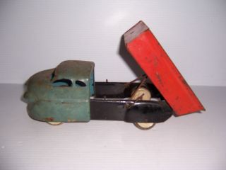 Vintage Wyandotte Toys Pressed Steel Blue And Red Toy Dump Truck
