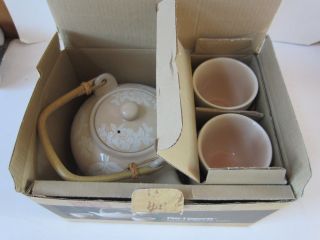 Porcelain Ivory Rose Tea Set Teapot 4 Cups Asian Chinese Japanese Wicker