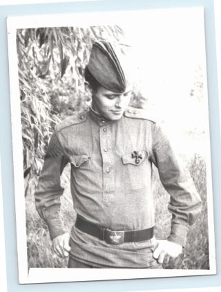 01 Vintage Photo Life One Soldier Man Posing Pilotka Beach Snapshot Gay Int W35