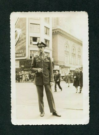 Vintage Photo Wwii Army Soldier In Uniform Smoking York City Street 397036