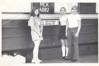 1974 Pretty Three Young Teen Girls Women Train Moscow - Berlin Old Russian Photo