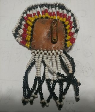 VINTAGE SEED BEAD NATIVE AMERICAN INDIAN CHIEF HEAD DRESS PIN 2