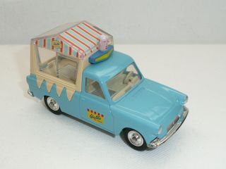 Corgi Hornby Hobbie 474 Musical Wall ' s Ice Cream Van on Ford Thames Boxed 2