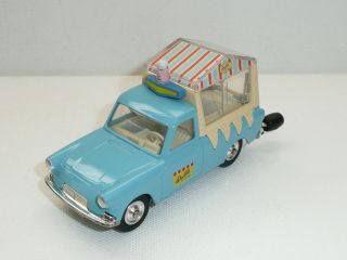 Corgi Hornby Hobbie 474 Musical Wall ' s Ice Cream Van on Ford Thames Boxed 3