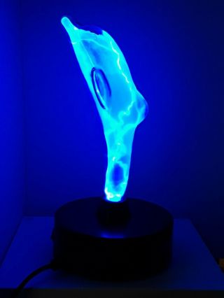 Blue Dolphin Electric Motion Plasma Lamp Light Lumisource 12 " Glass Globe Plasma