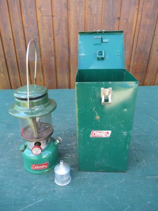 Vintage Coleman Lantern Green Canada Model 335 Dated 11 No Year,  Tin Box