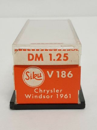 Siku V186 Chrysler Windsor 1961 Dm 1.  25 Case Only Made In Germany Look