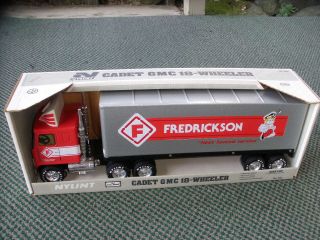 Vintage Nylint Gmc Fredrickson Cadet 18 Wheeler Semi Truck No.  910 W/ Box