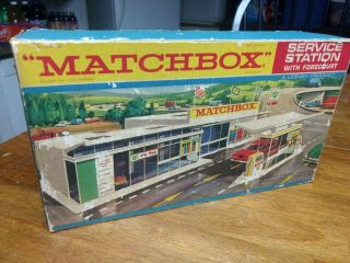 Vintage Matchbox Mg - 1 Service Station,  Complete