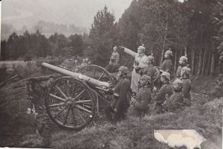Wwi German Photo Germans Spiked Helmets Field Artillery Gun France 28