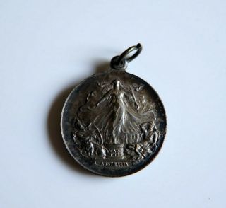 Vintage Wwi Australian 1919 Victory Peace Medal