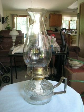 Vintage Clear Glass Eagle Oil Lamp With Chimney And Eagle Wall Hanger/holder