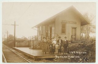 Bunker Hill,  Ind.  I.  U.  T.  Interurban Station W/ Waiting Passengers - Rppc Ca 1912