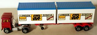 Dte Lesney Matchbox Superkings Sk - 17 Red Cab/white Container/blue Roof Crowe Trk