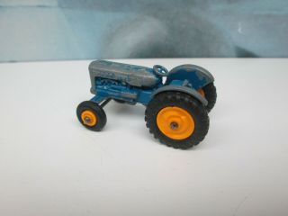 Matchbox/ Lesney 72a Fordson Major Tractor Blue - YELLOW Hubs / Black Tyres 3