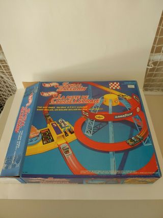 1982 Hot Wheels Spiral Speedway 4066 - Complete Track & Accessories No Cars