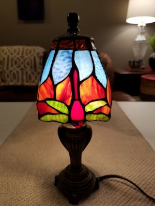 Small Tiffany Style Stained Glass Lamp Dragonfly Pattern
