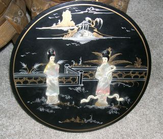 Hand Painted Wood Plaque Macau Geisha Mother Of Pearl Applied Round Measures 14