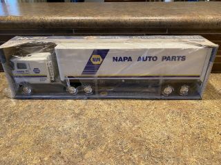 Nylint Napa Auto Parts Pressed Steel Semi Truck & Trailer 9126 - N Sound & Lights