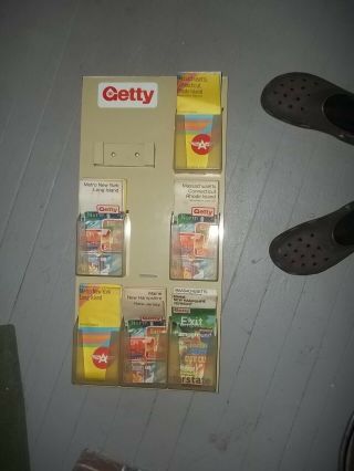 Getty Oil Map holder with 35 maps 1960 ' s 3