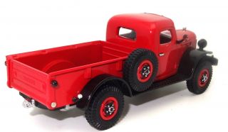 1:43 1946 DODGE POWER WAGON TRUCK PICK - UP - BOXED 3