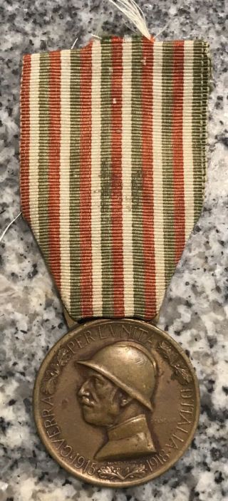 Wwi Italian Bronze Commemorative Medal For The War Of 1915 - 1918