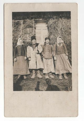 №39 Ww1.  Austro - Hungary Photograph,  Poland Family 1915.  Eastern Front