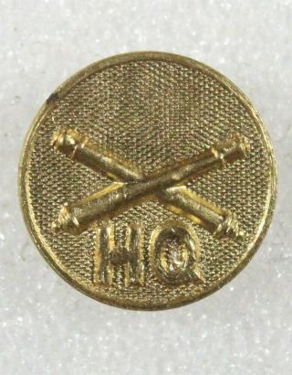 Army Enlisted Collar Disc: Field Artillery,  Hq Btry - Type I,  Gilt