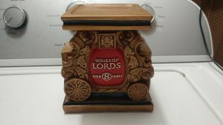Old Vintage House Of Lords King 