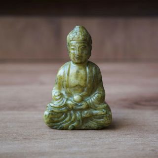 Old Chinese Yellow Jade Stone Hand Made Carved Buddha Statue