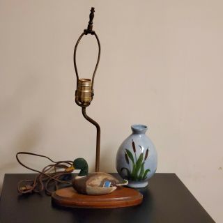 Vintage Mallard Duck Table Lamp Wood Base And Cattail Pottery Vase
