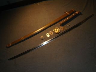 Japanese WWll Army officer ' s sword in mountings,  bohi engravings,  engravings,  28 