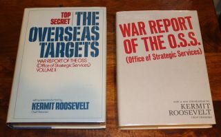 " War Report Of The Oss,  " Two Volume Set,  Signed By 22 Oss Veterans
