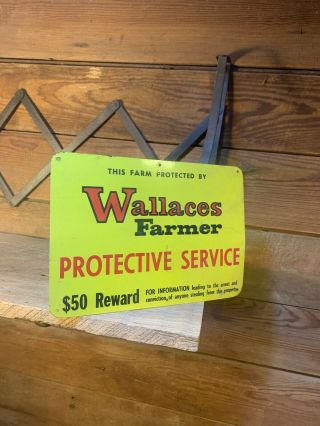 Vintage Wallaces Farmer Protective Service Sign Tin Green Back Gas Pump