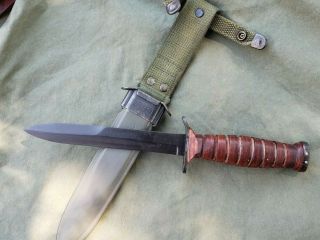Vintage Us M3 Camillus Ww2 Fighting Knife With M8 Scabbard
