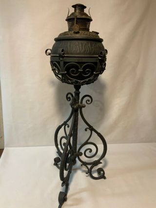 Bradley And Hubbard B&h Wrought Iron Banquet Kerosene Oil Lamp For Restoration