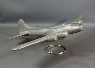WWII USAAC Being B - 17 Flying Fortress AIRPLANE BOMBER DESK MODEL Trench Art 16 2