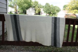 Vintage Hilda Ltd Iceland 100 Pure Wool Blanket Throw.  Creamy Beige,  Gray.  &