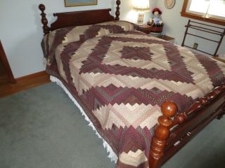 Vtg.  Hand Made Cotton Log Cabin Patchwork Quilt Bedspread - 88 " X 106 "